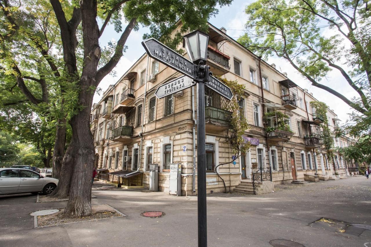Apartments Opposite Shevchenko Park Odesa Exterior foto